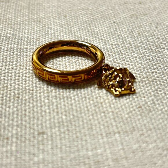 New Versace Gold Tone Medusa Dangling Ring - Picture 3 of 5